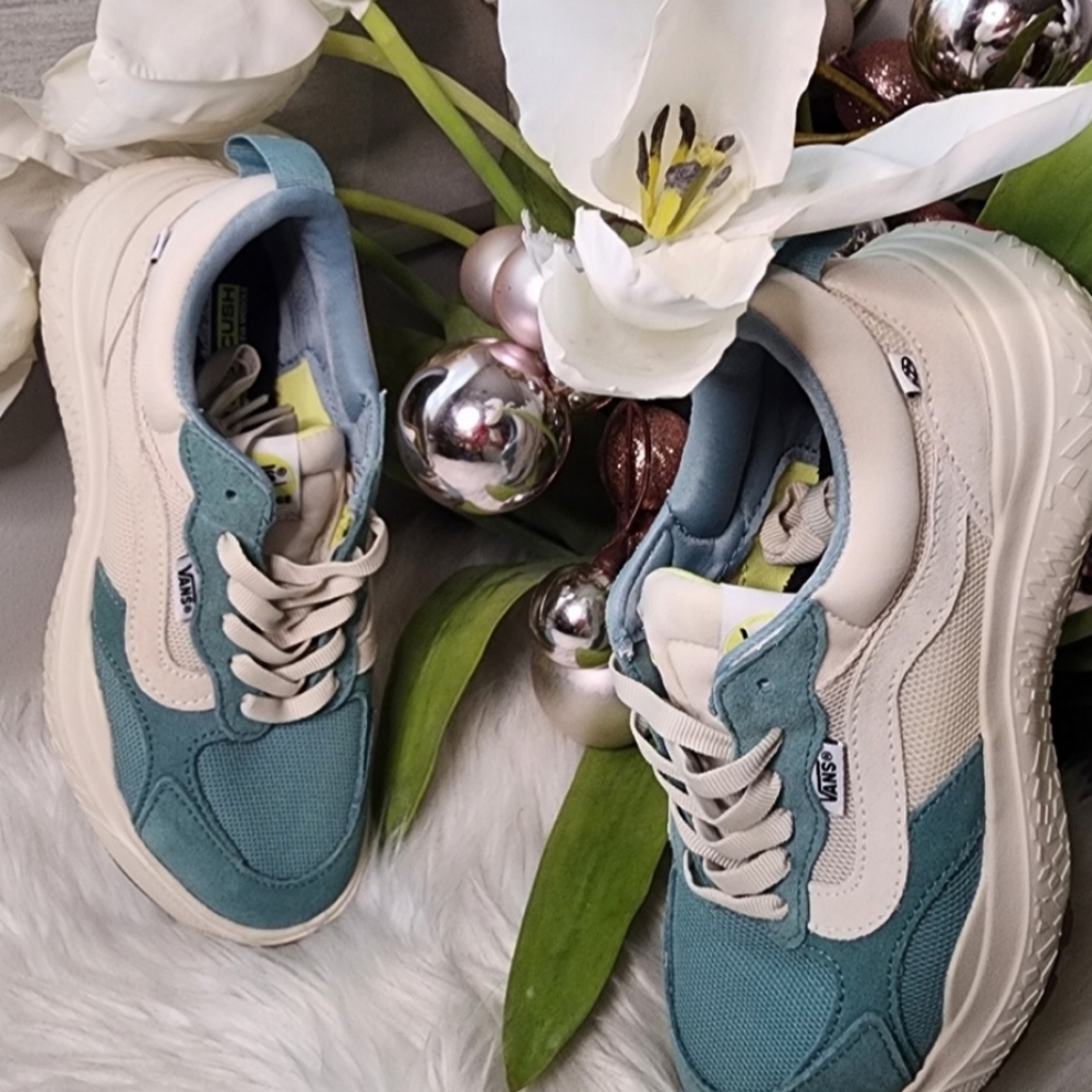 Vans UltraRange NEO VR3 Shoes - Women's New
